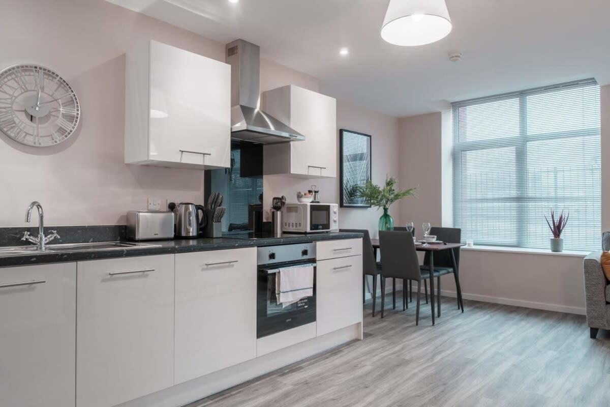 Contemporary 2 Bed Manchester Apartment - Sleeps 4 Dış mekan fotoğraf